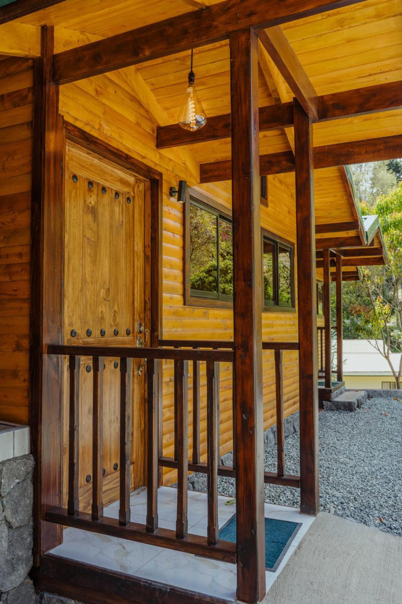 Cabinas El Quetzal San Gerardo de Dota Exterior photo